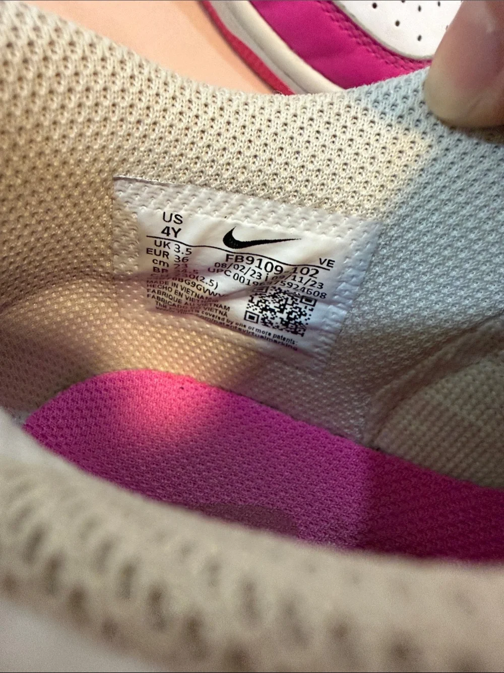 Nike Low-Top Dunks Sneakers in Hot Pink (fuscia) and White